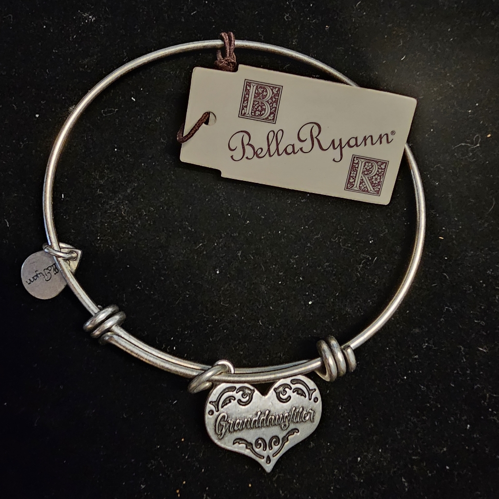 New Bella Ryan Expandable Bracelet Heart Granddaughter Charm Silver Tone